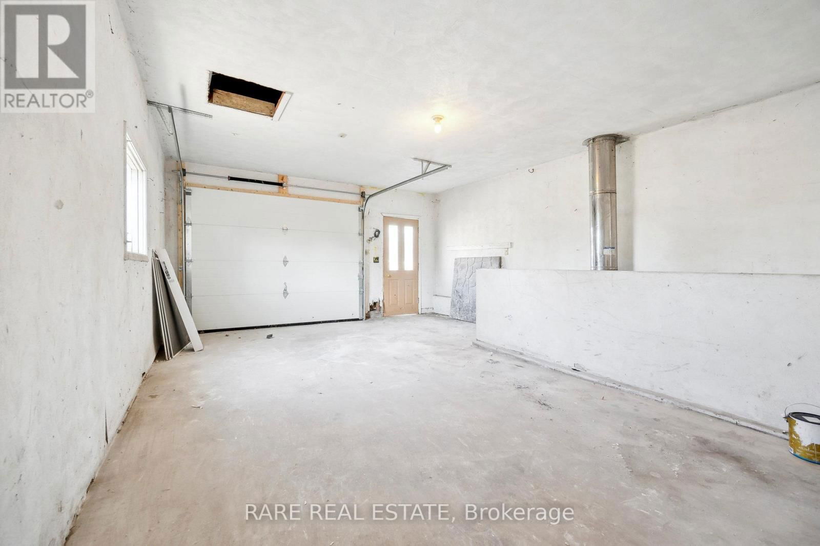 314 LAUGHTON CRESCENT Image 34