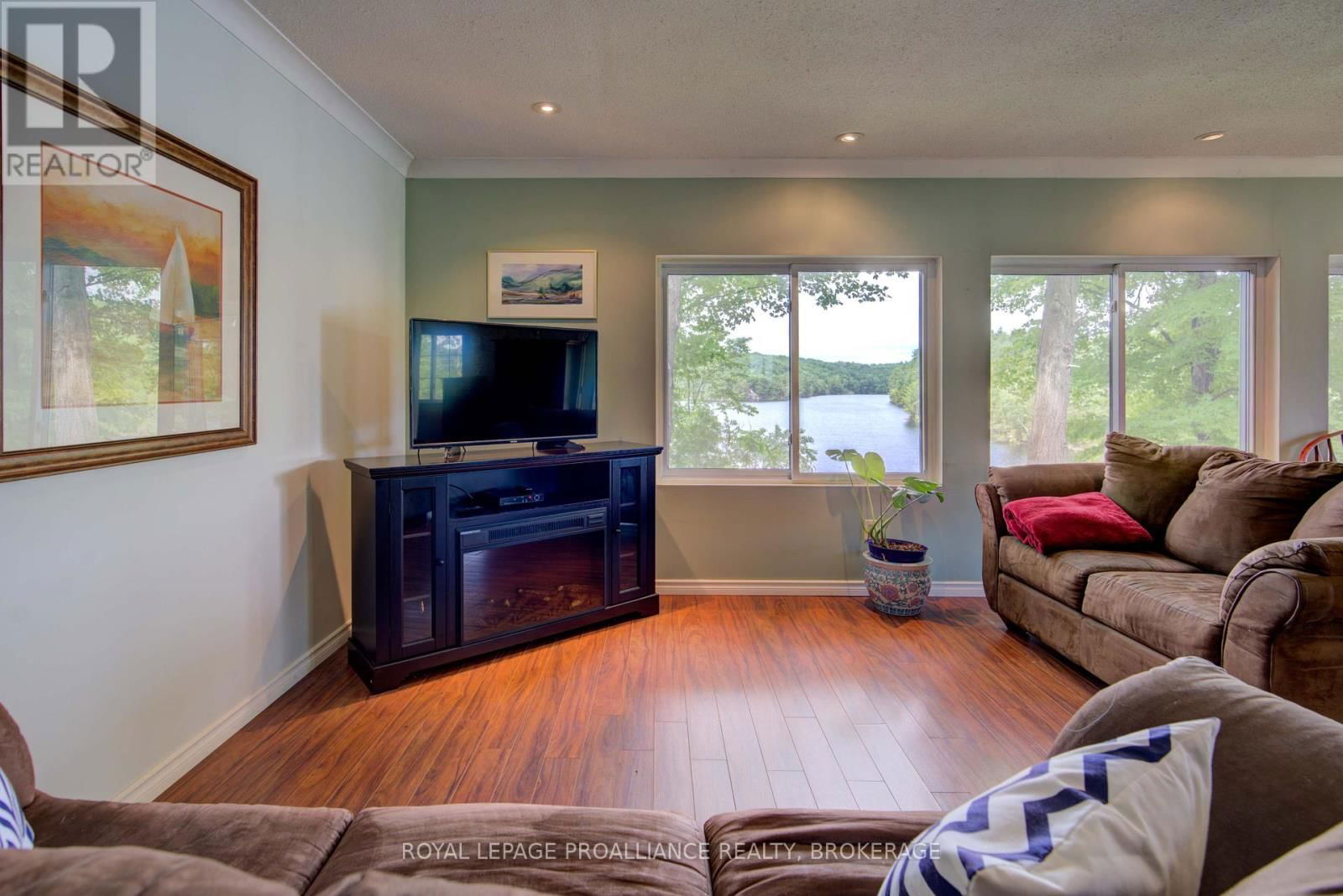 308C HENRY LANE Image 16