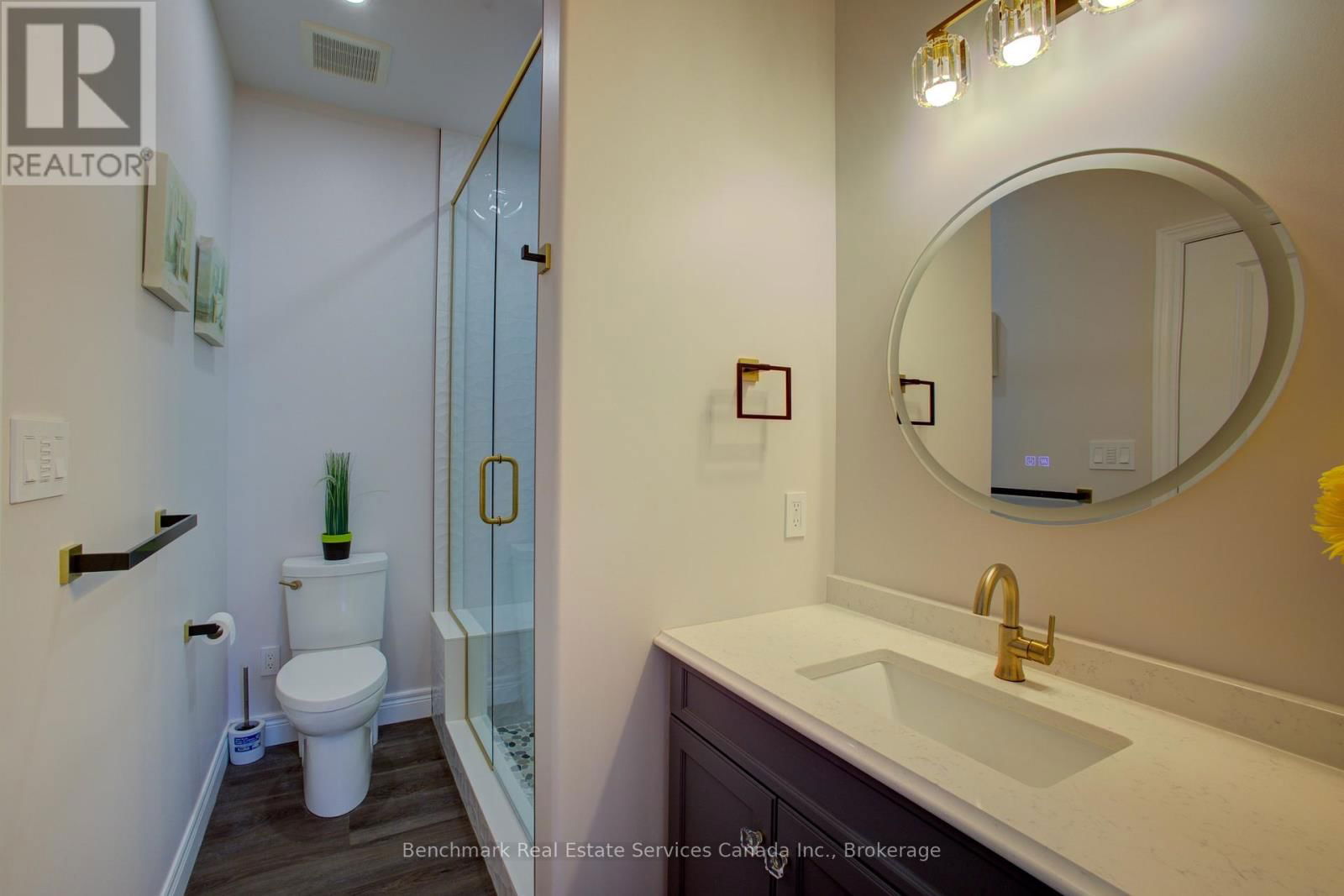 19 WINCHESTER CRESCENT Image 19