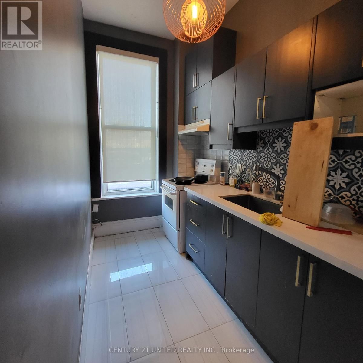 8 - 172.5 HUNTER STREET Image 1