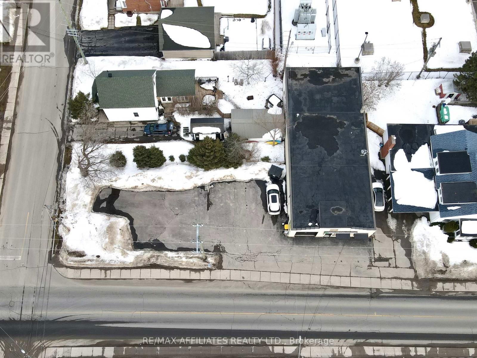 51 ABBOTT STREET NORTH Image 14