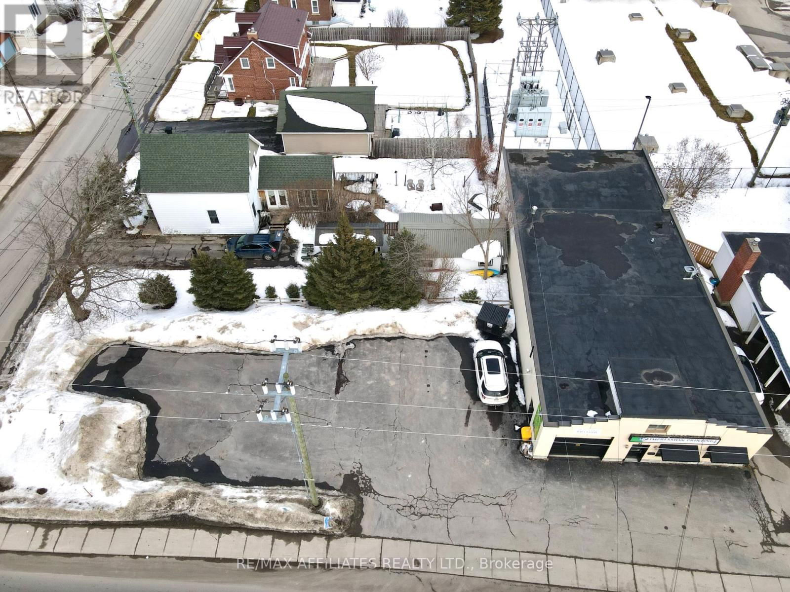 51 ABBOTT STREET NORTH Image 16