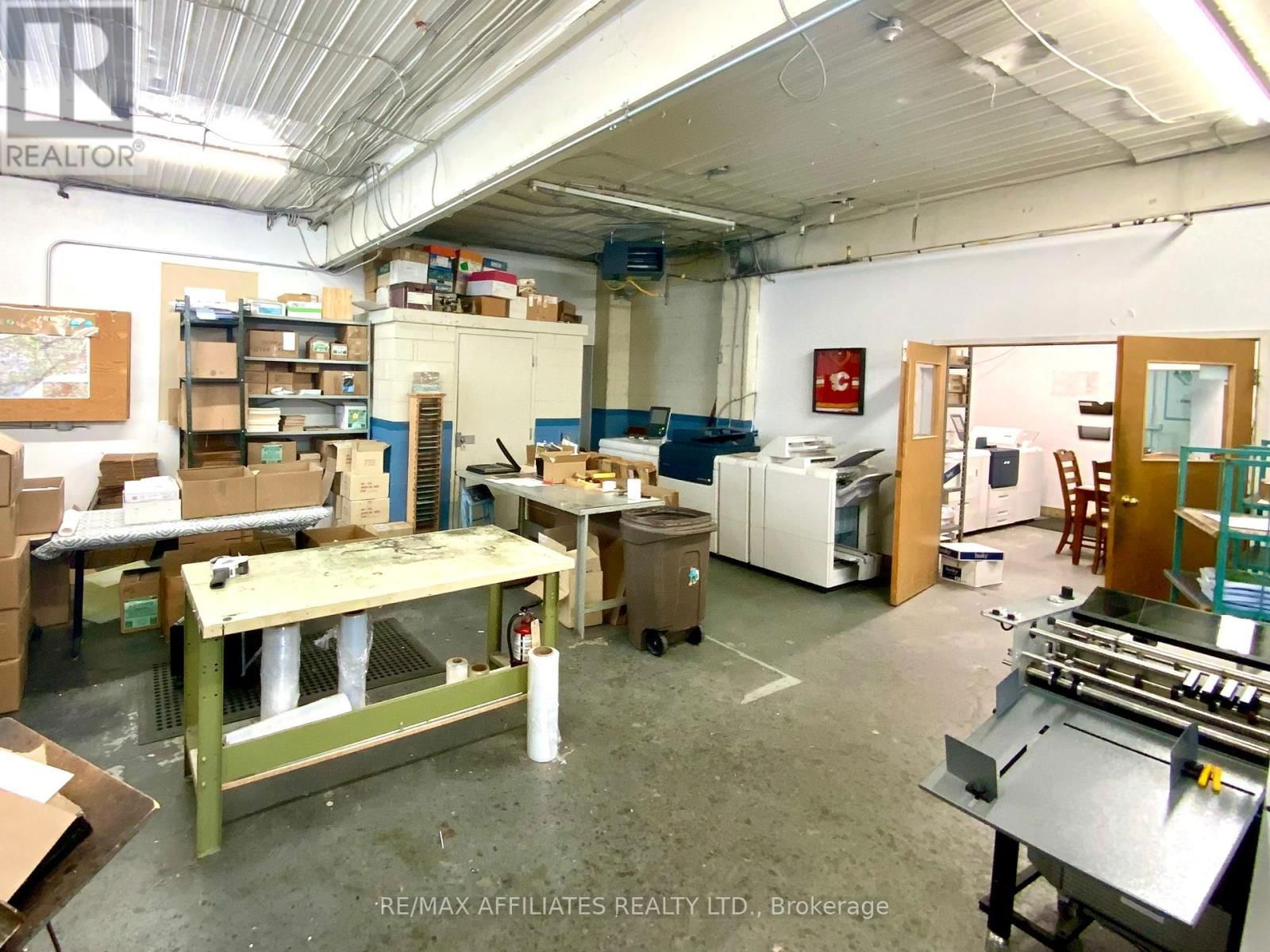 51 ABBOTT STREET NORTH Image 4
