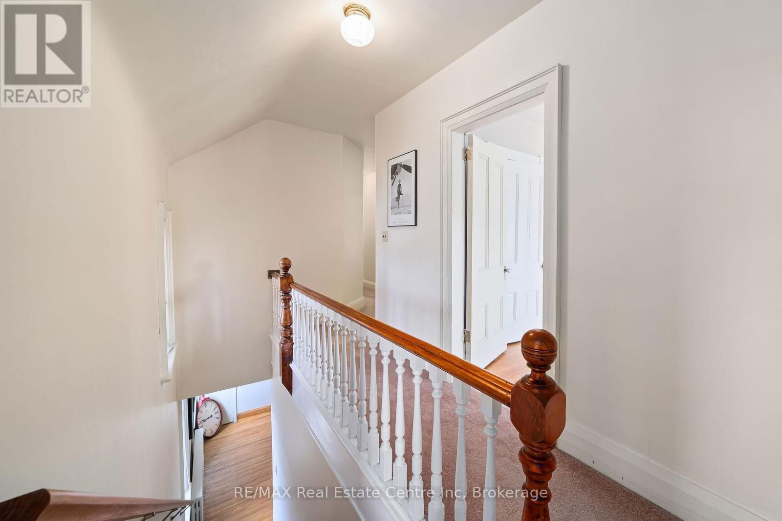 24 LINDSAY STREET Image 17