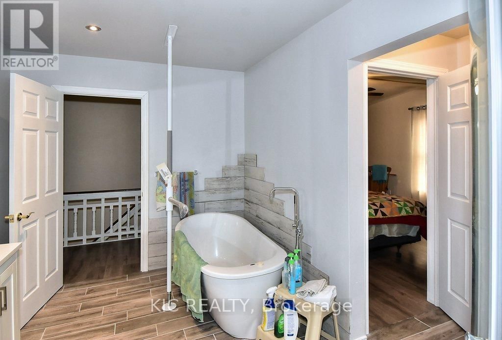 46 QUEEN STREET Image 34