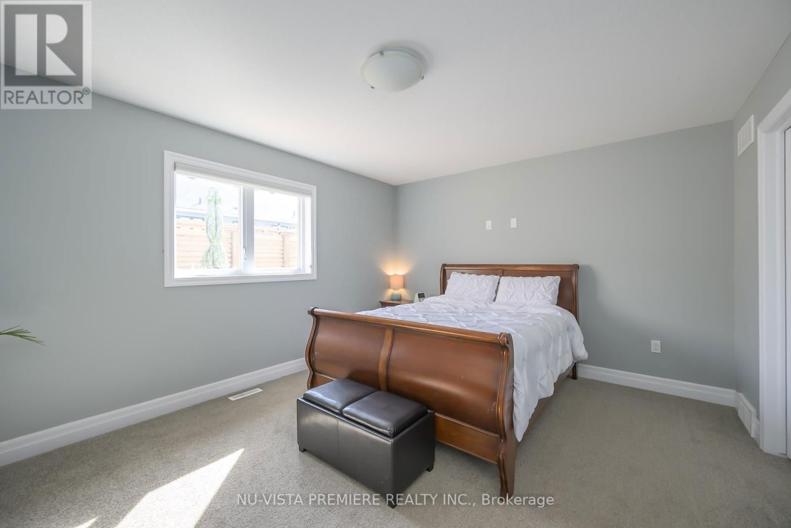 105 GILMOUR DRIVE Image 14