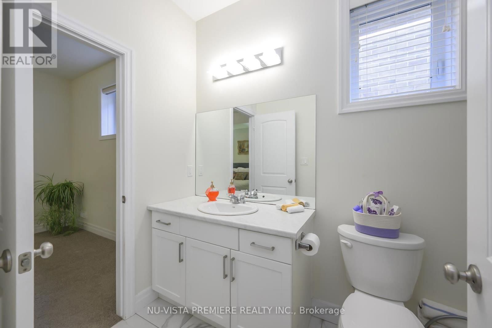 105 GILMOUR DRIVE Image 19