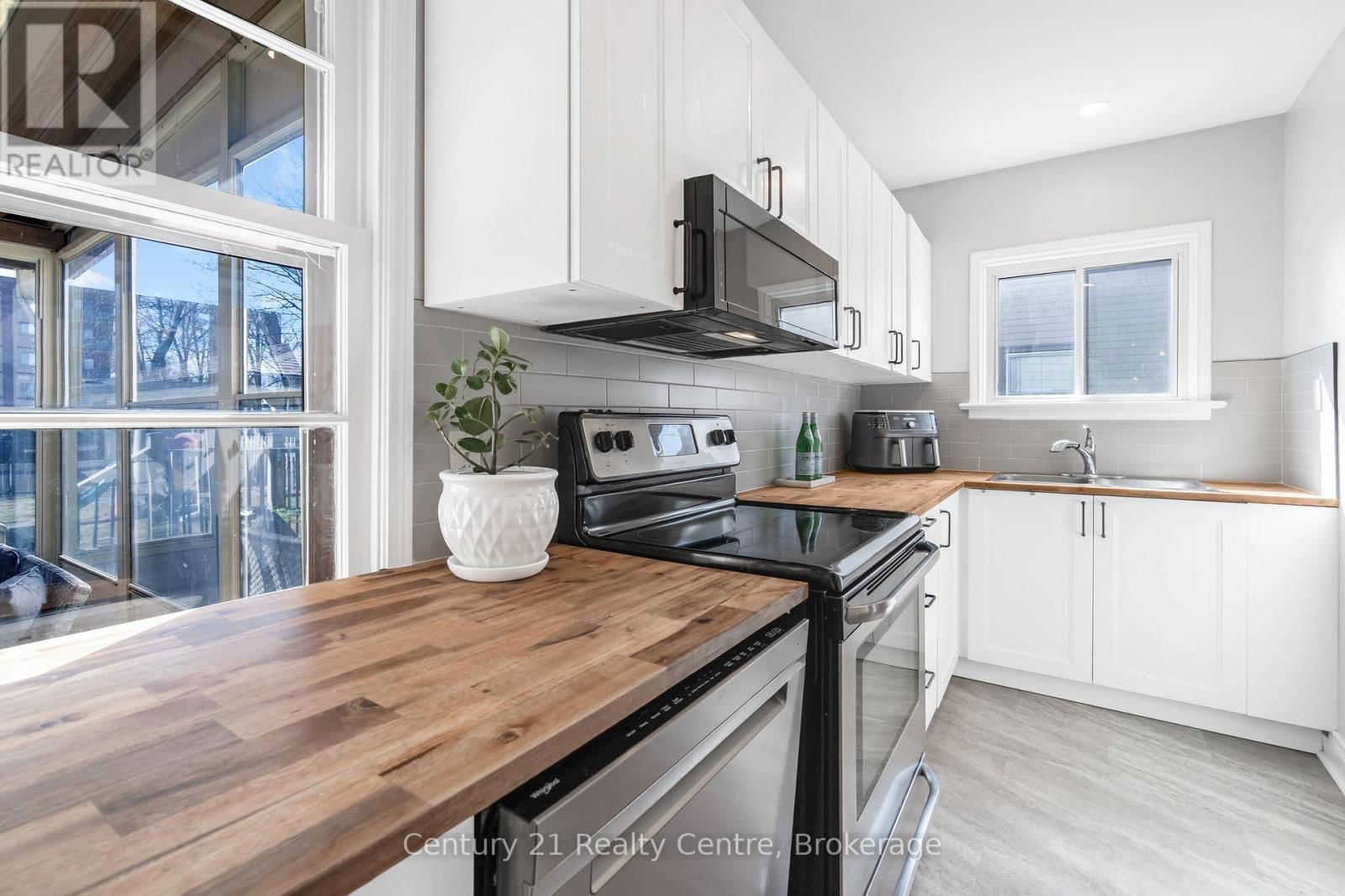 22 NORTHHAVEN ROAD Image 17