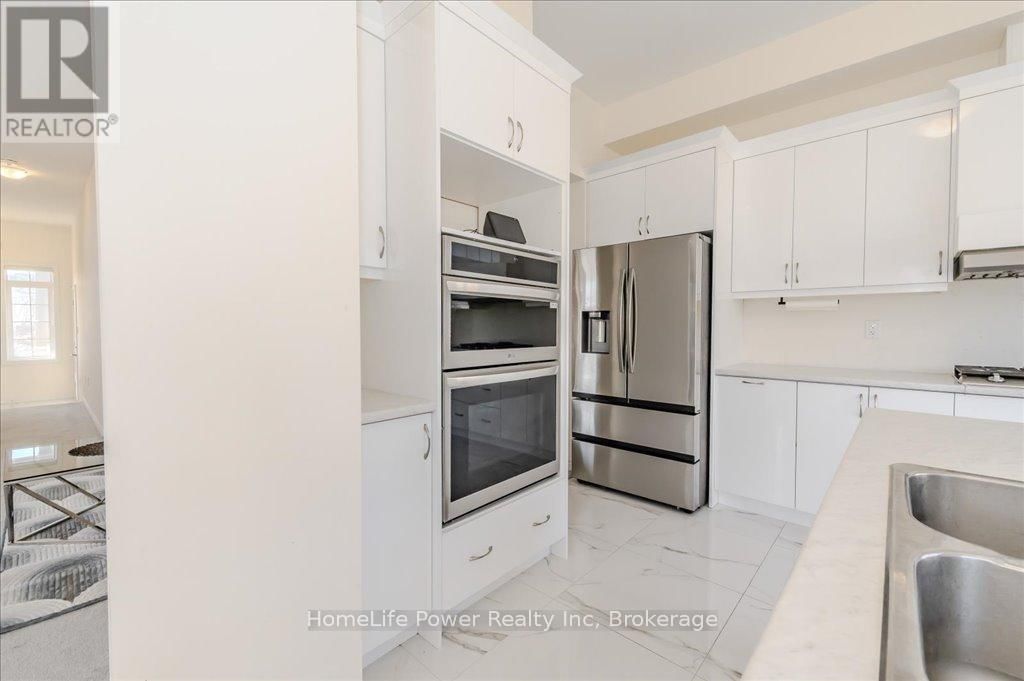 35 HITCHMAN STREET EAST Image 19