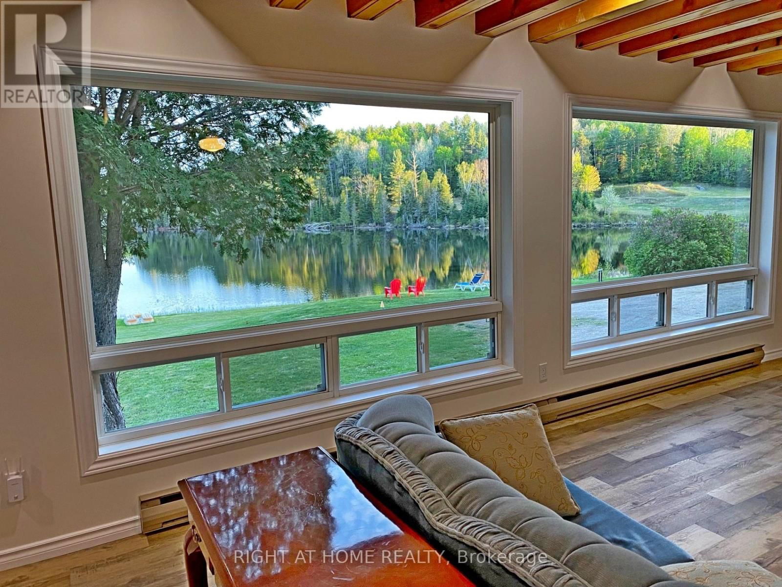 2937 OLD BARRYS BAY ROAD Image 32