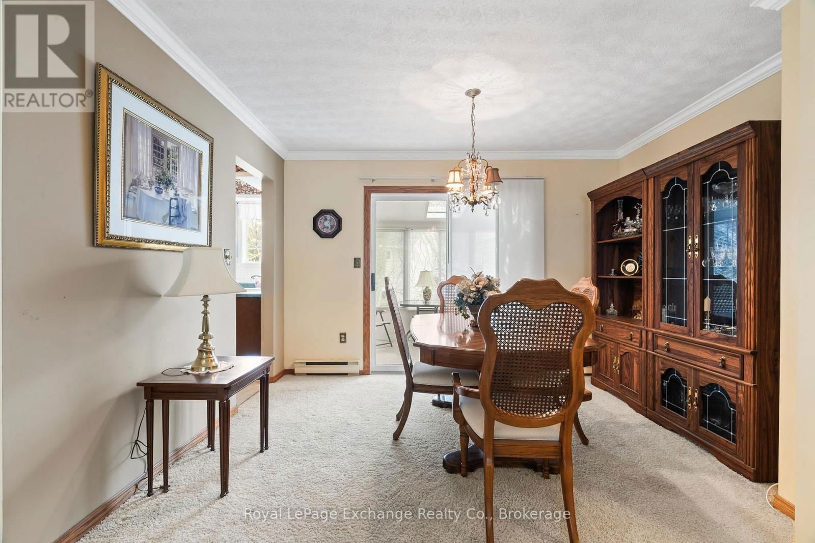 929 SAUGEEN STREET Image 11