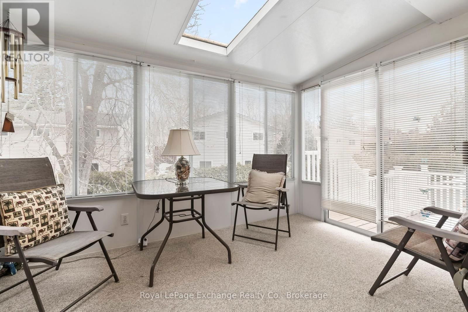 929 SAUGEEN STREET Image 12