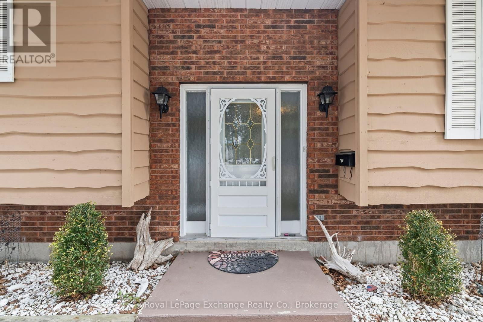 929 SAUGEEN STREET Image 4