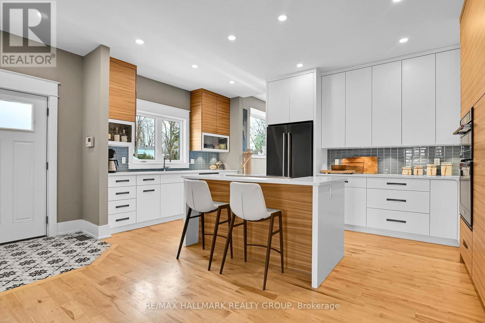2767 CASCADES AVENUE Image 11