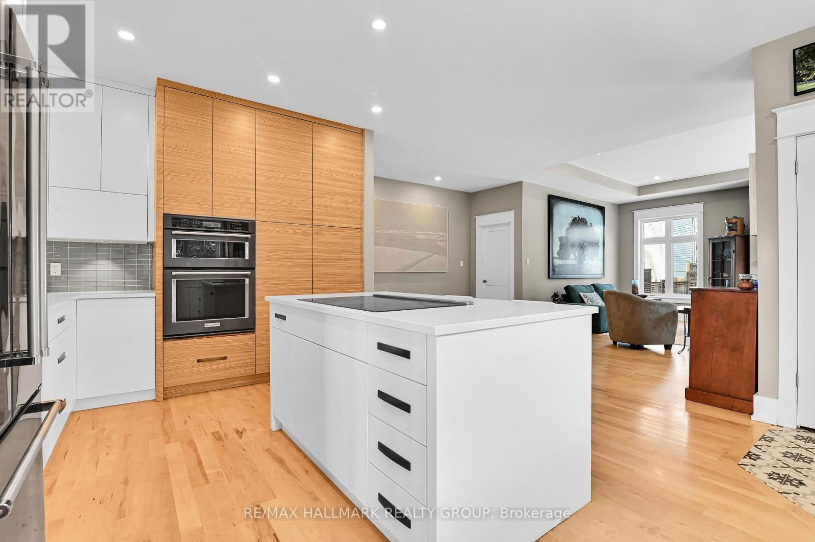 2767 CASCADES AVENUE Image 12