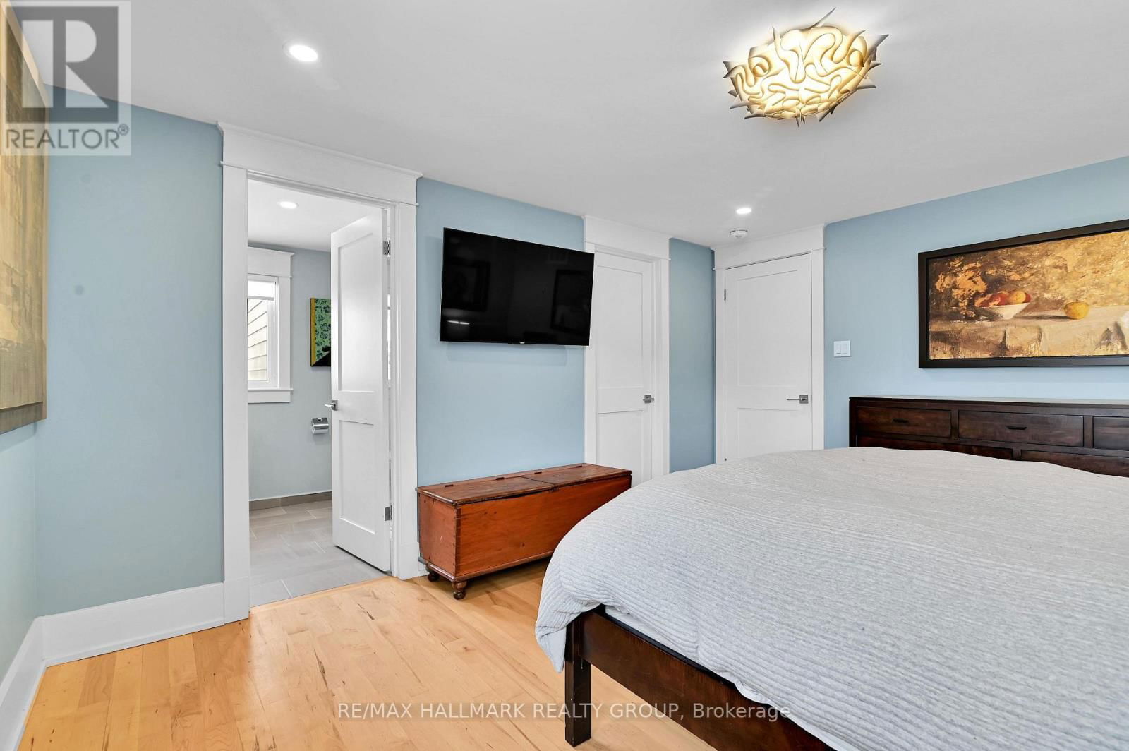 2767 CASCADES AVENUE Image 25