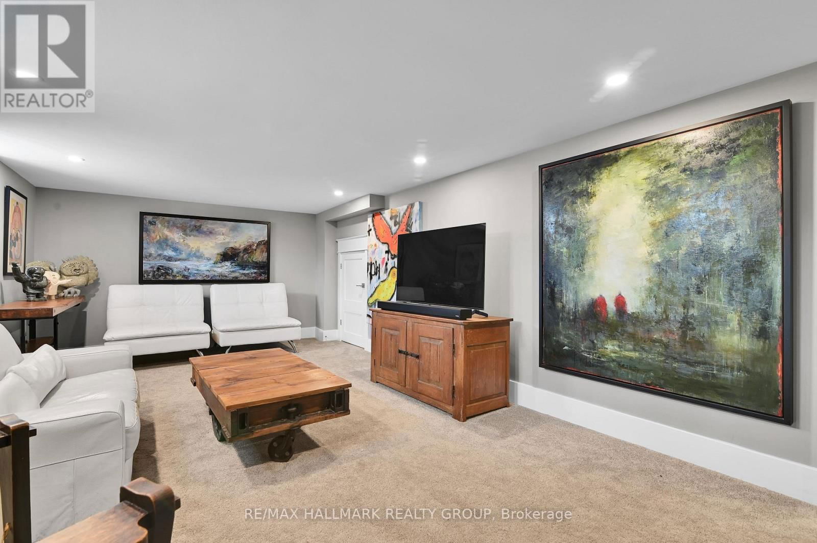 2767 CASCADES AVENUE Image 37