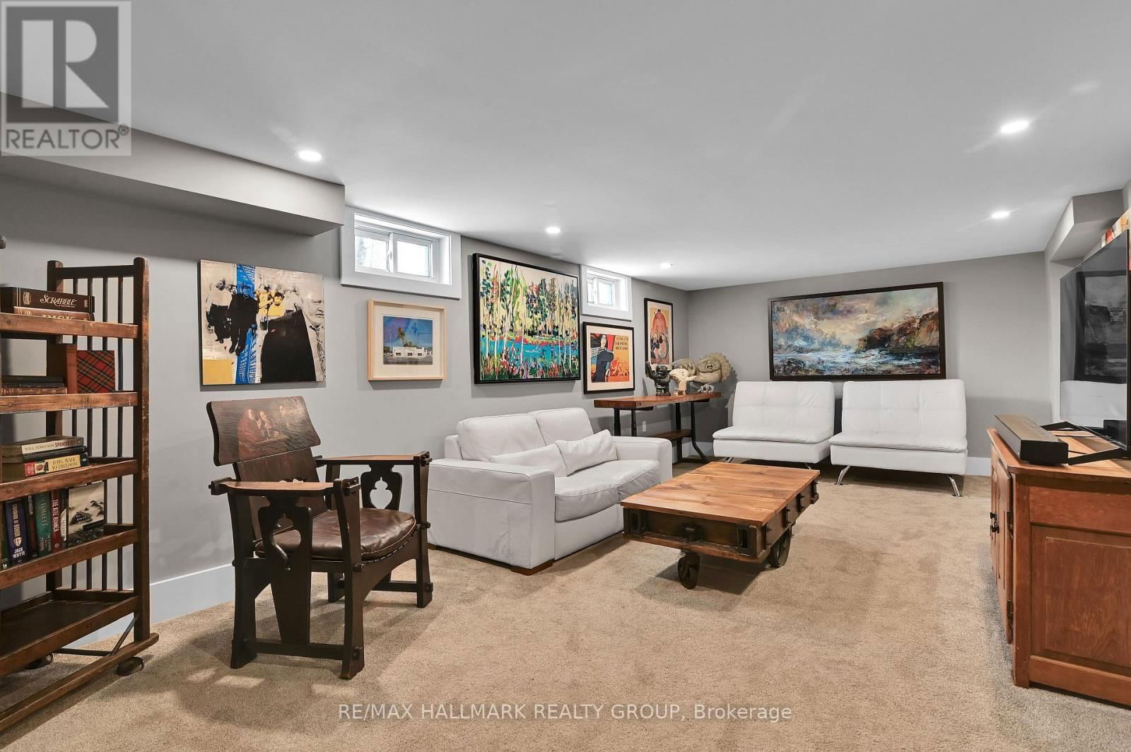 2767 CASCADES AVENUE Image 38