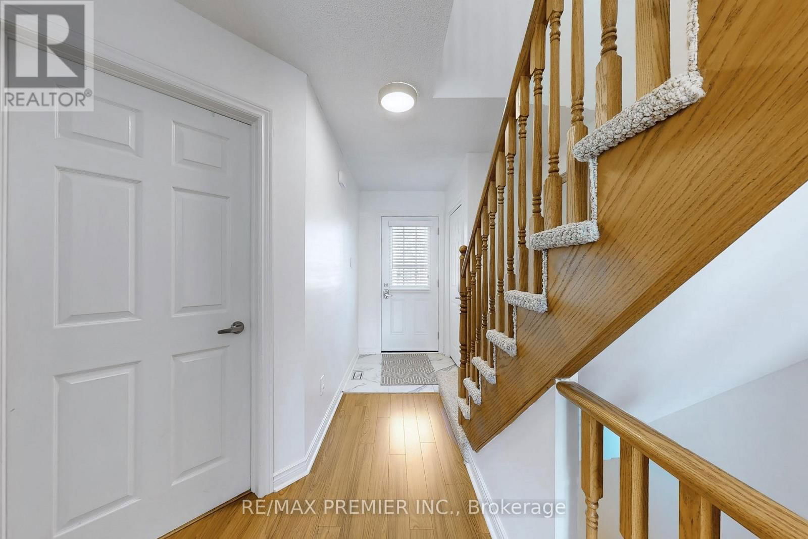 13 - 9 WENTWORTH DRIVE Image 20