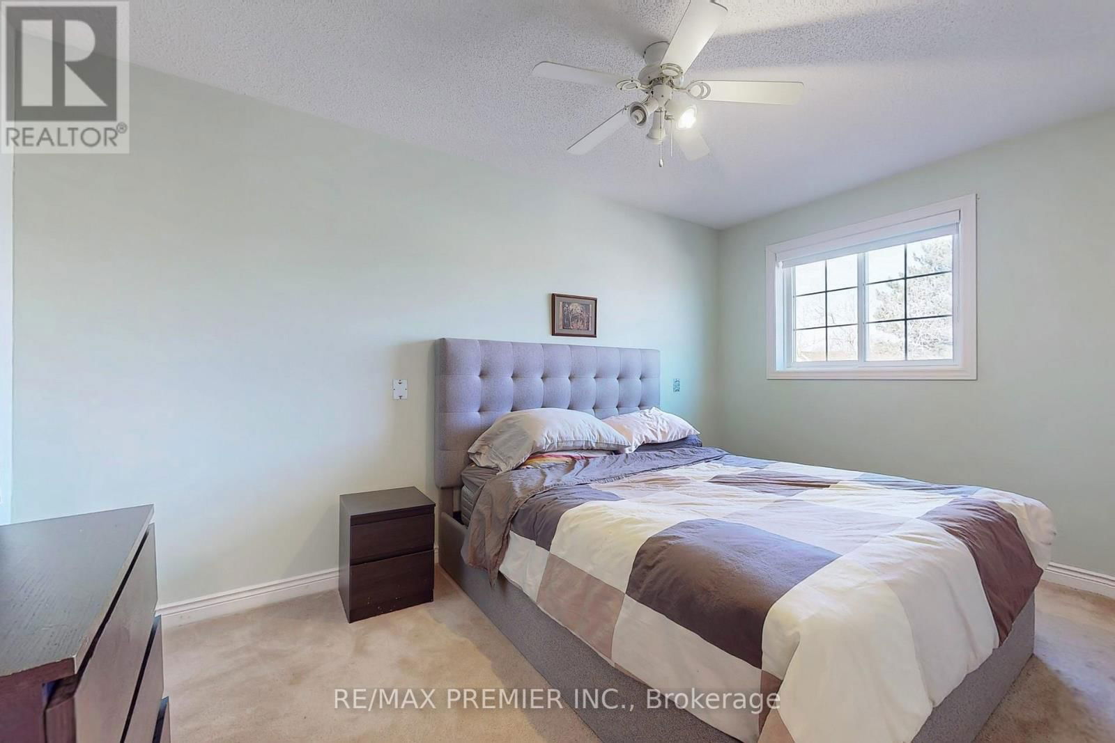 13 - 9 WENTWORTH DRIVE Image 23