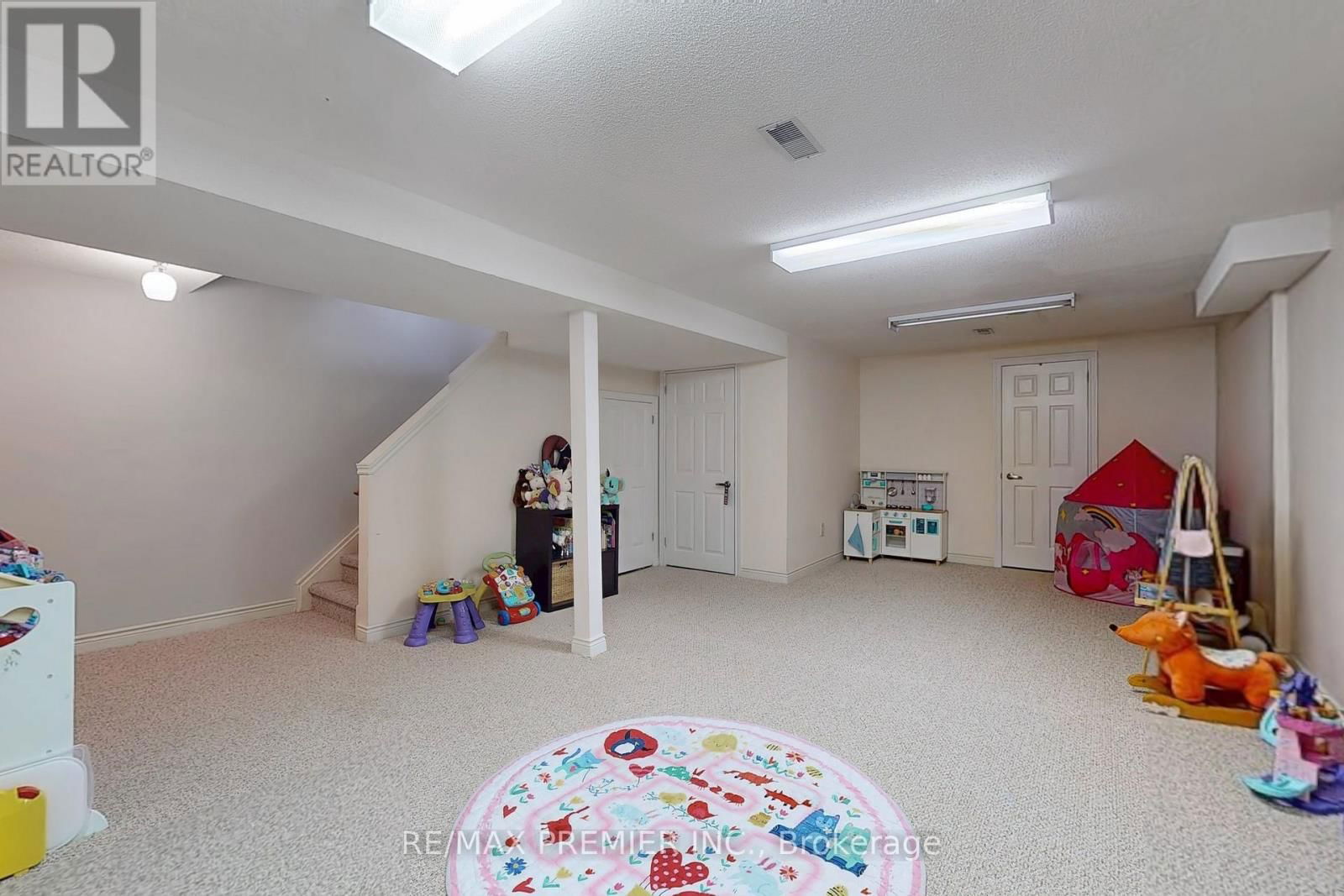 13 - 9 WENTWORTH DRIVE Image 26
