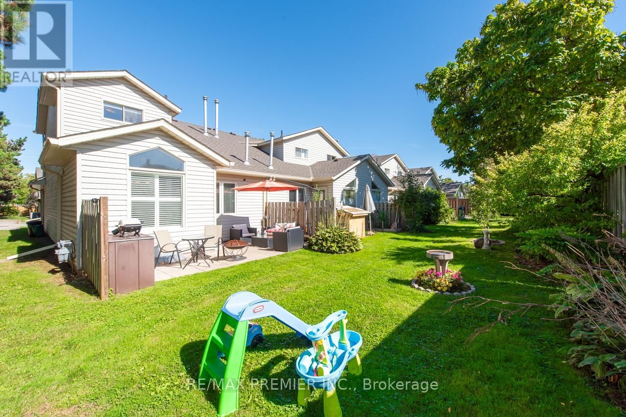 13 - 9 WENTWORTH DRIVE Image 29