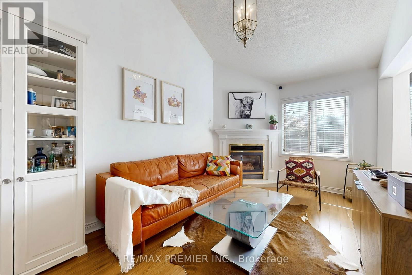 13 - 9 WENTWORTH DRIVE Image 4