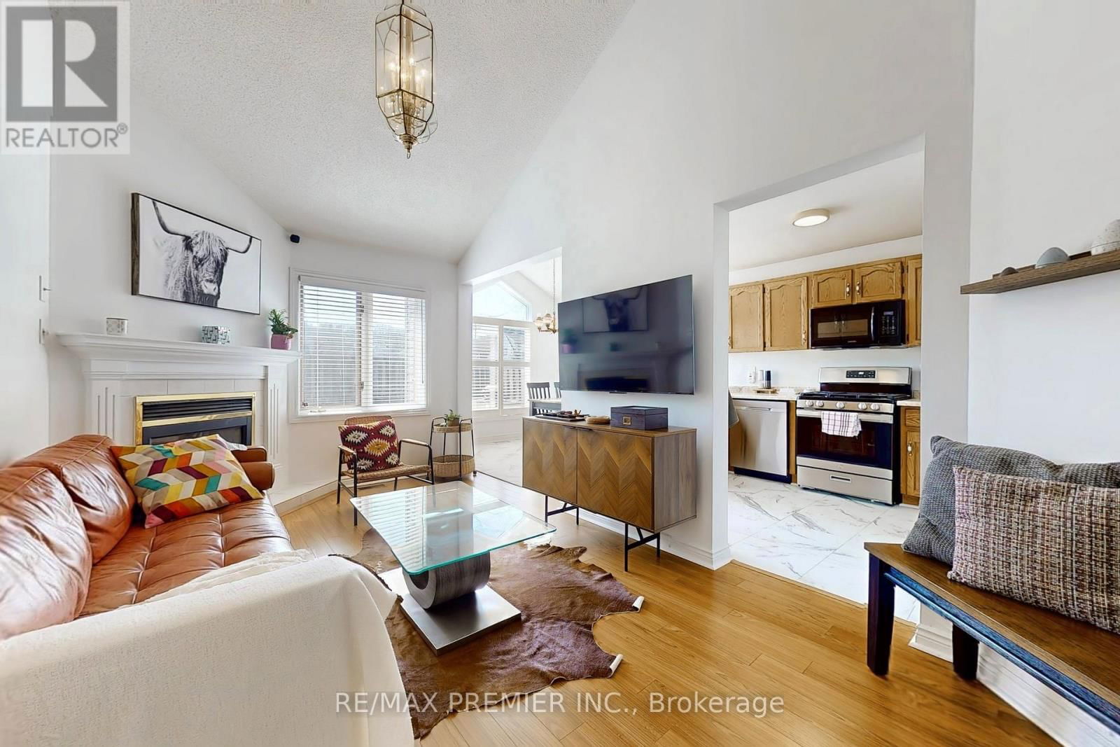 13 - 9 WENTWORTH DRIVE Image 6