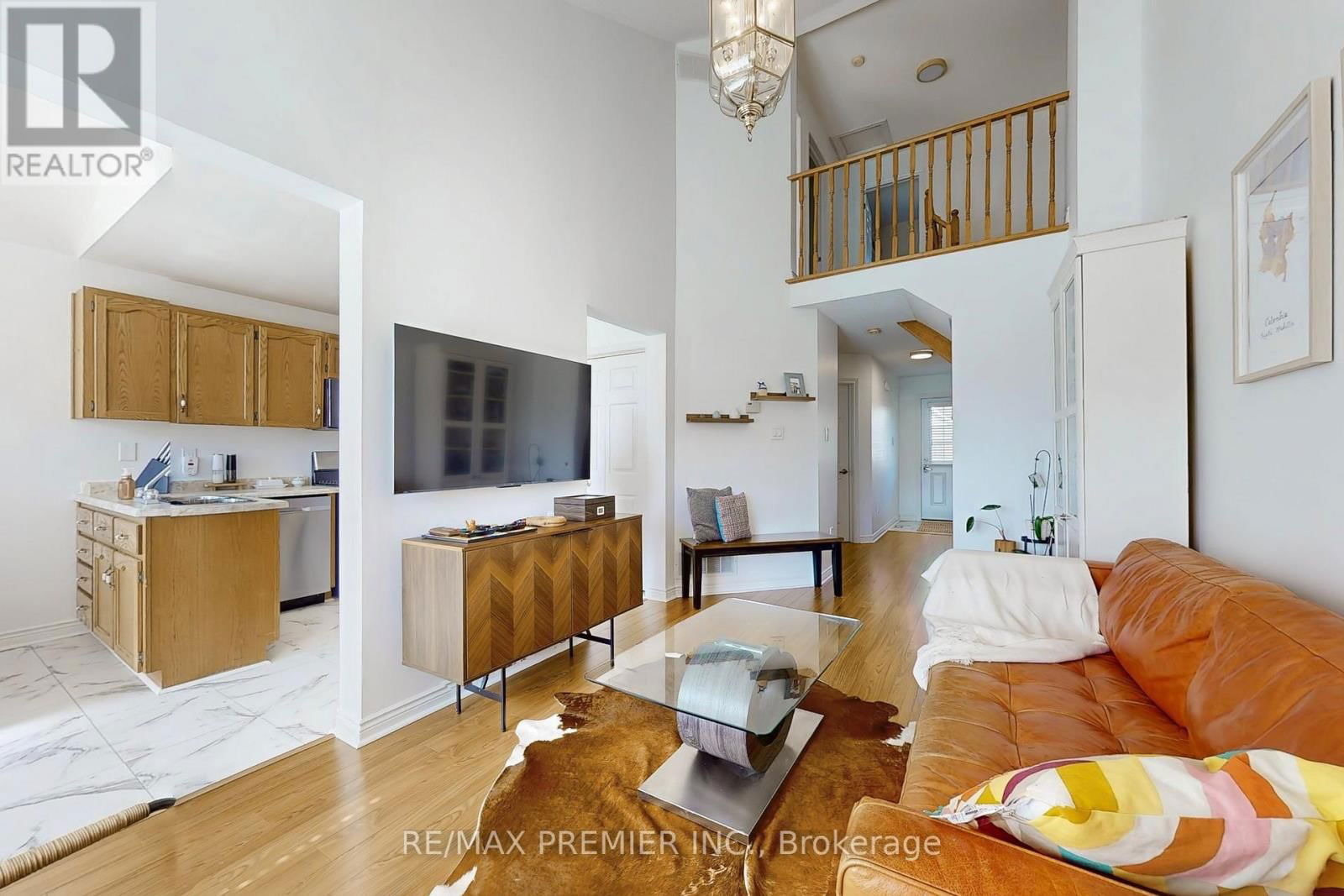 13 - 9 WENTWORTH DRIVE Image 8