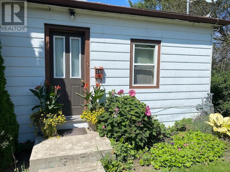 381 HUFFMAN STREET Image 2