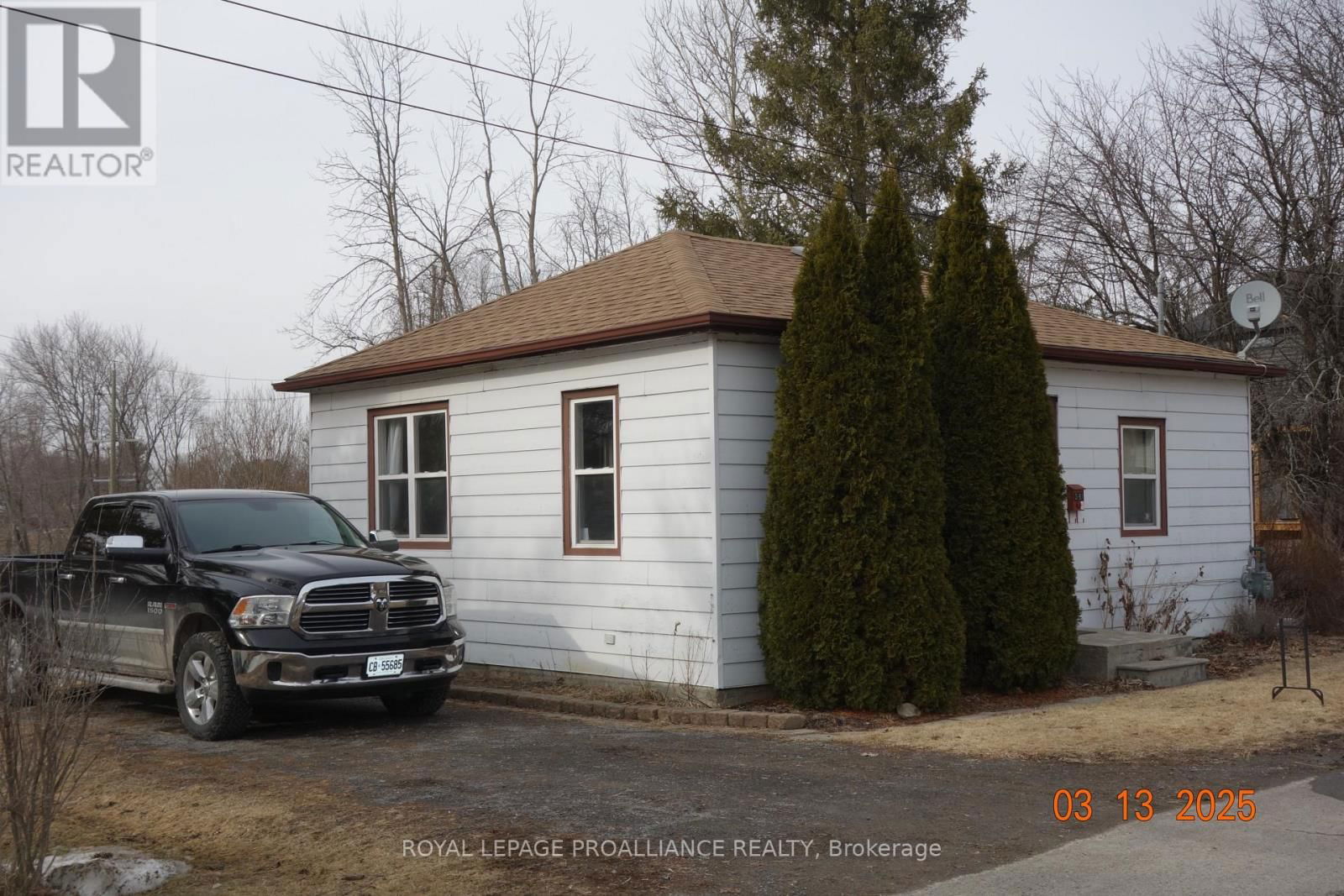 381 HUFFMAN STREET Image 4
