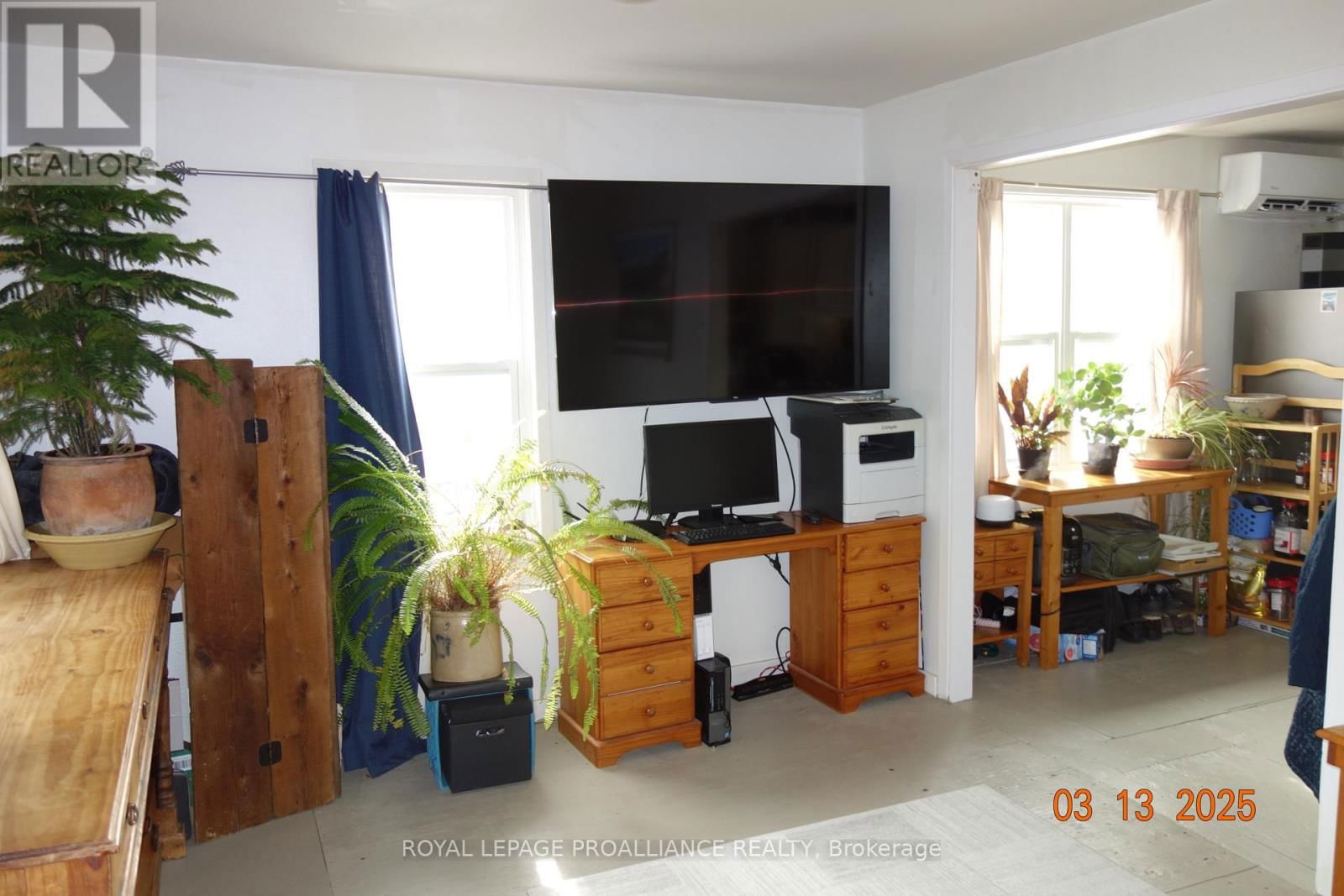 381 HUFFMAN STREET Image 9