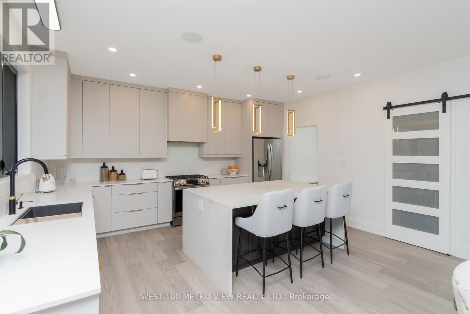 3607 CAROLINIA COURT Image 10