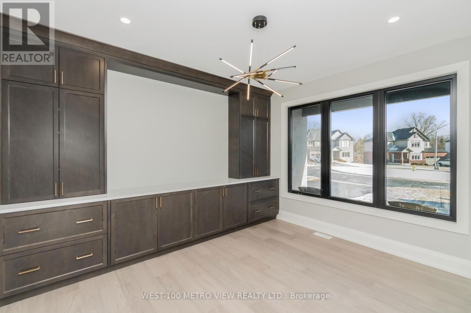 3607 CAROLINIA COURT Image 14