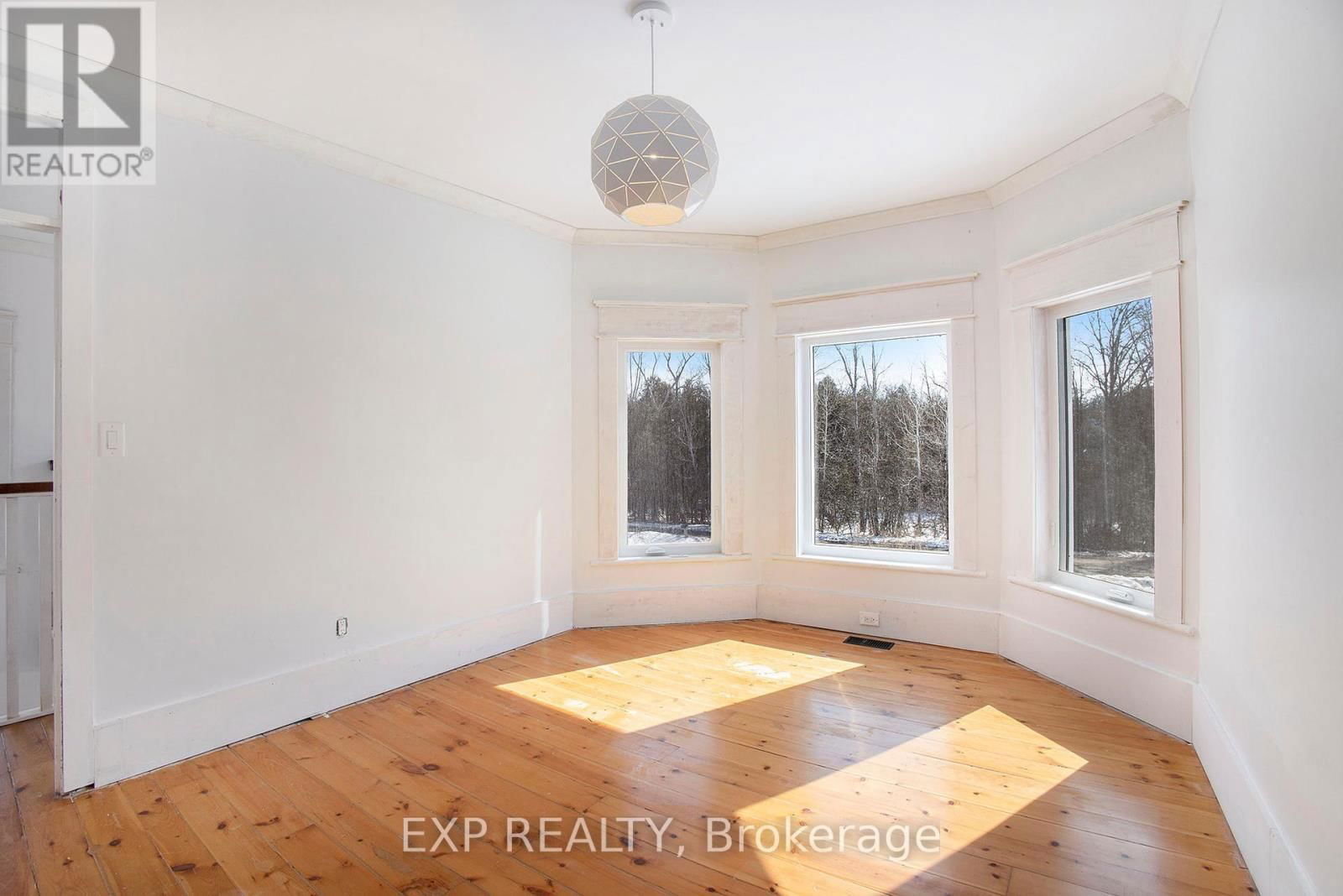 52 HUNTERS ROAD Image 14