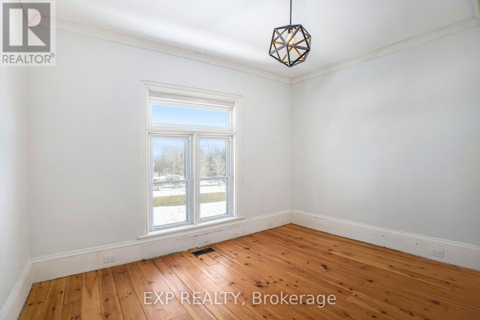 52 HUNTERS ROAD Image 18