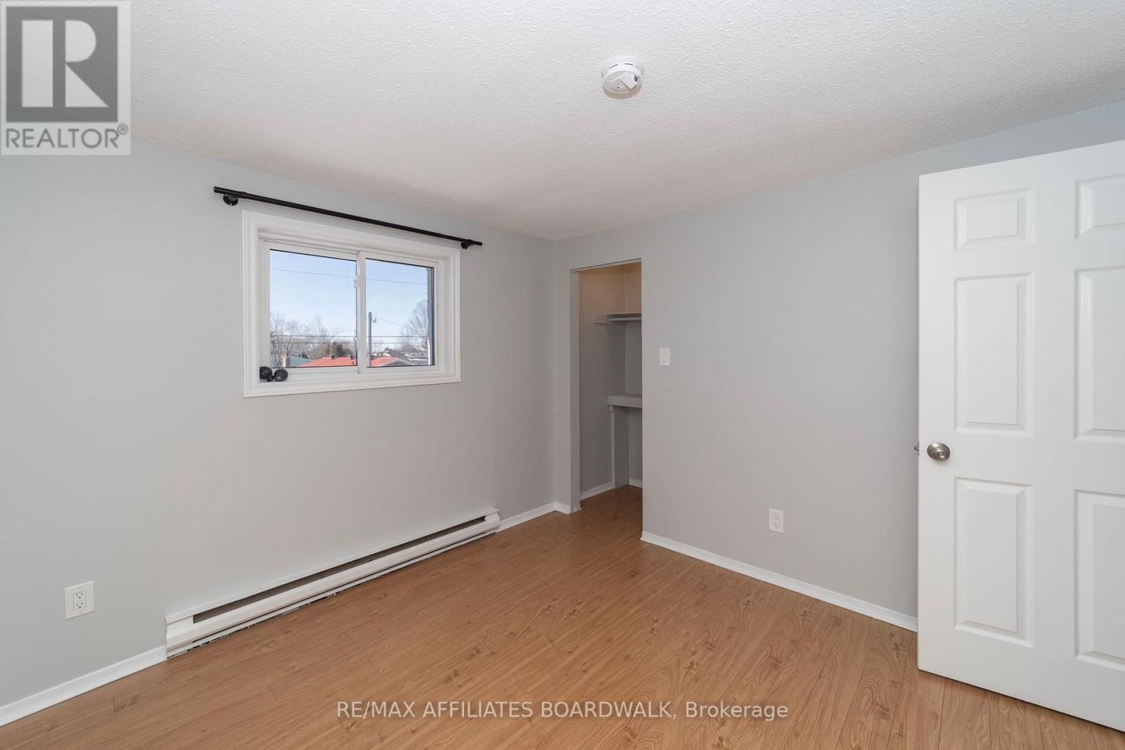 B - 1133 MAISONNEUVE STREET NORTH Image 9
