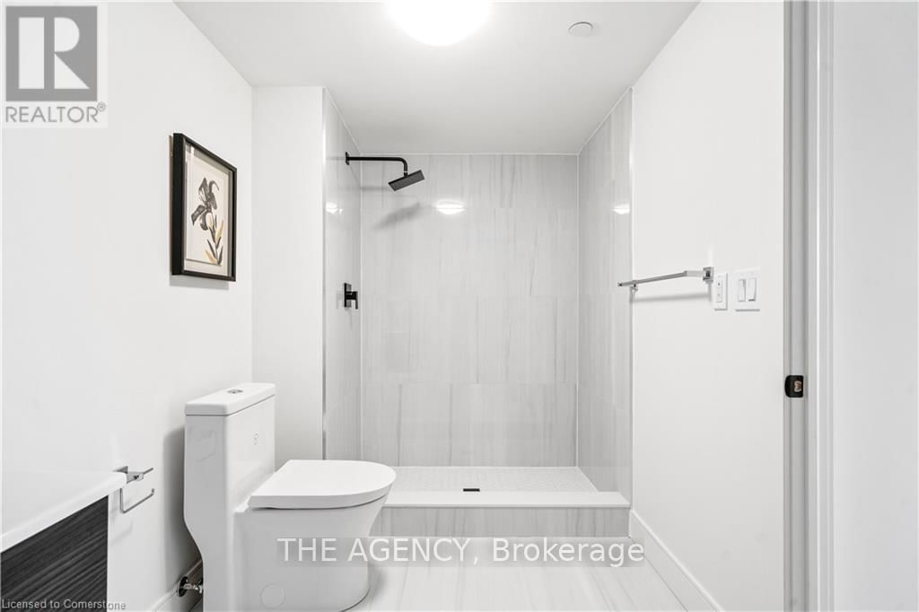 605 - 2 DUNDAS STREET Image 21