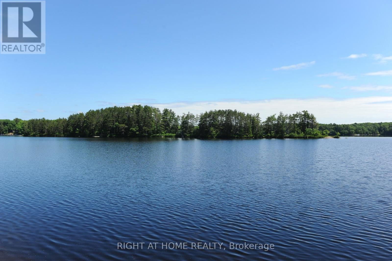 22 HAWKINS POINT Image 1