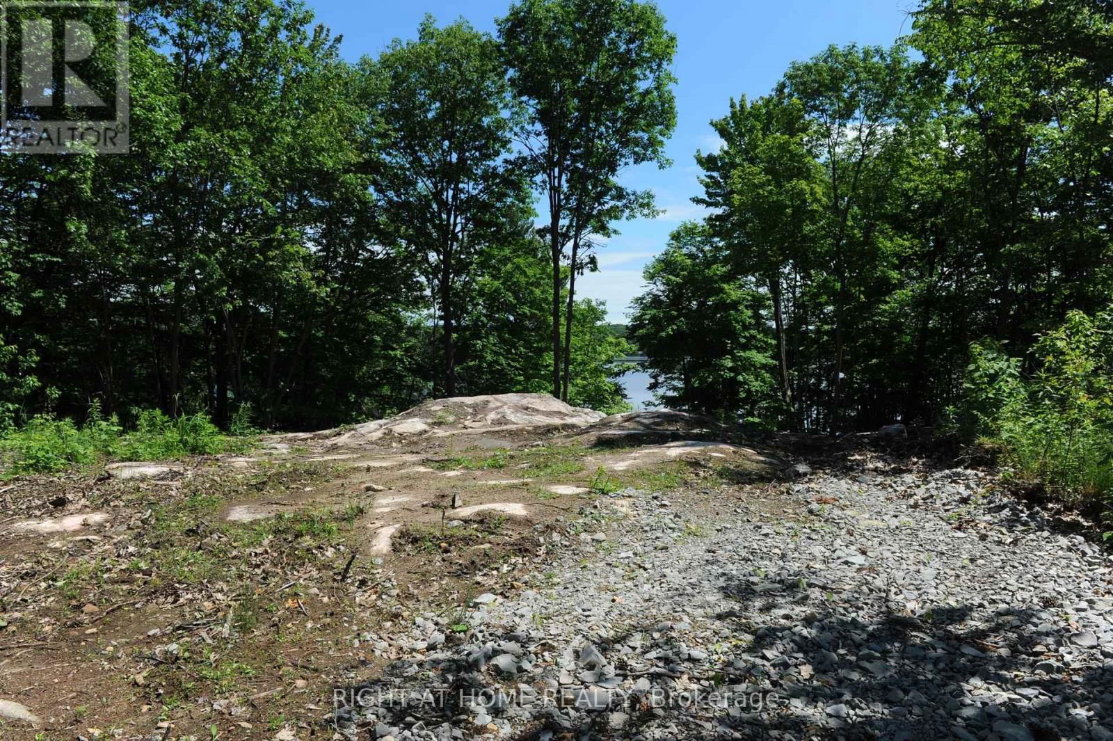 22 HAWKINS POINT Image 20