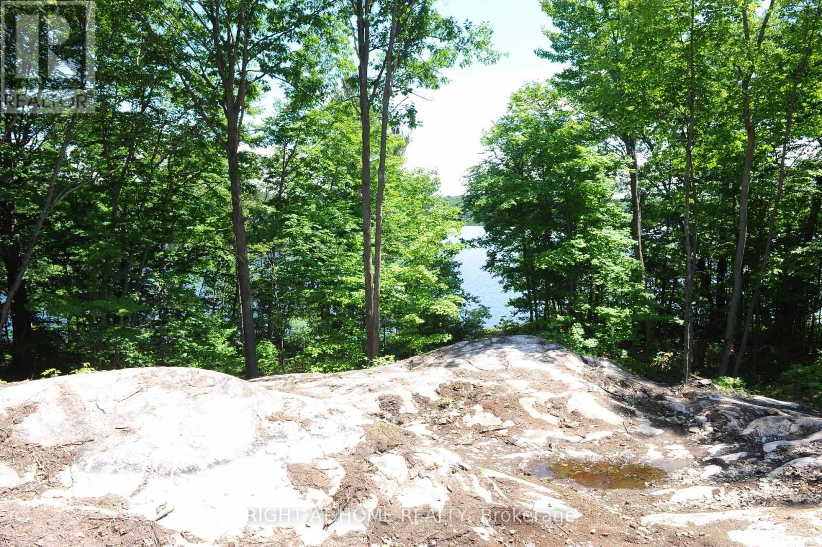 22 HAWKINS POINT Image 21