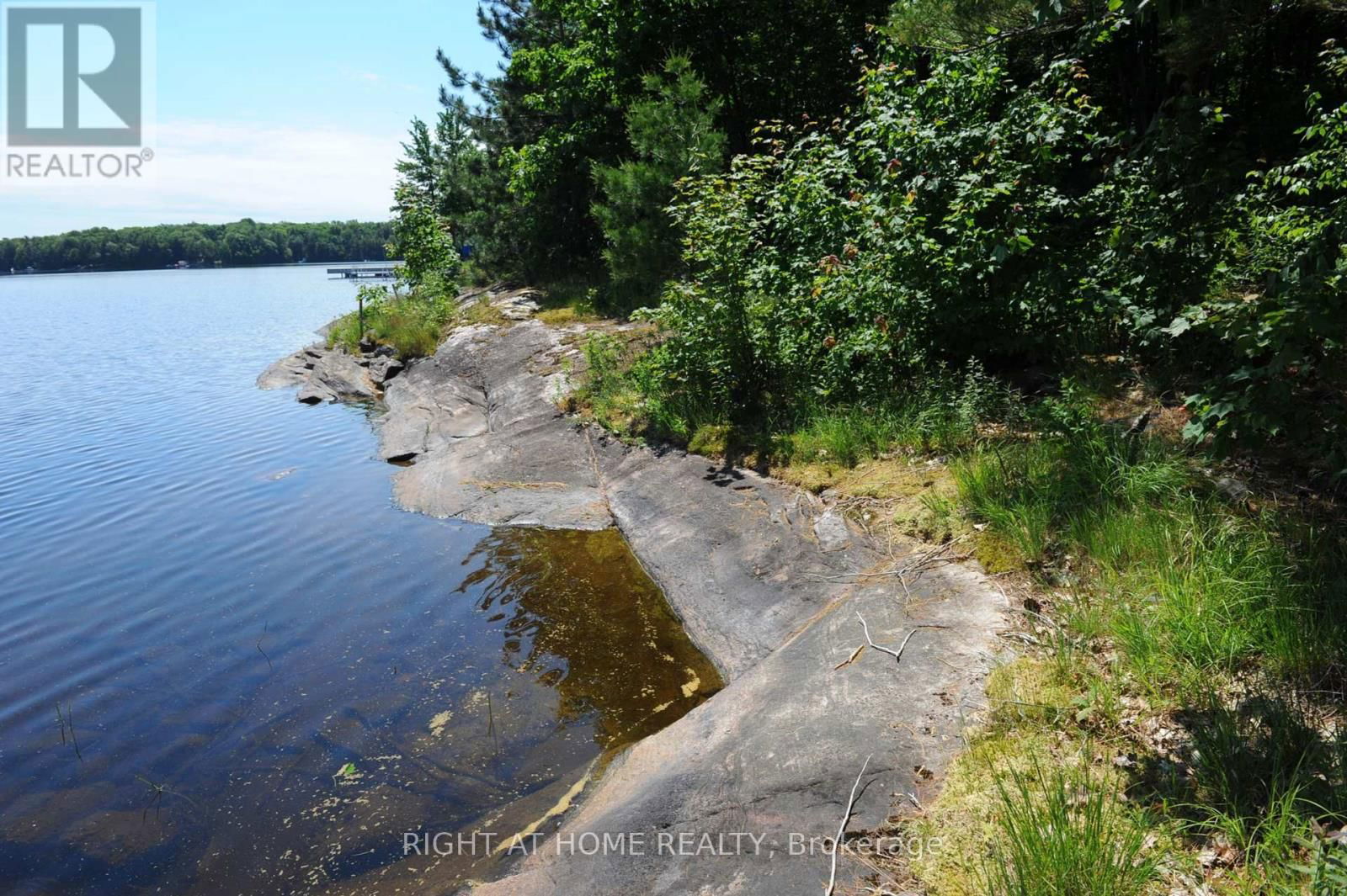 22 HAWKINS POINT Image 24