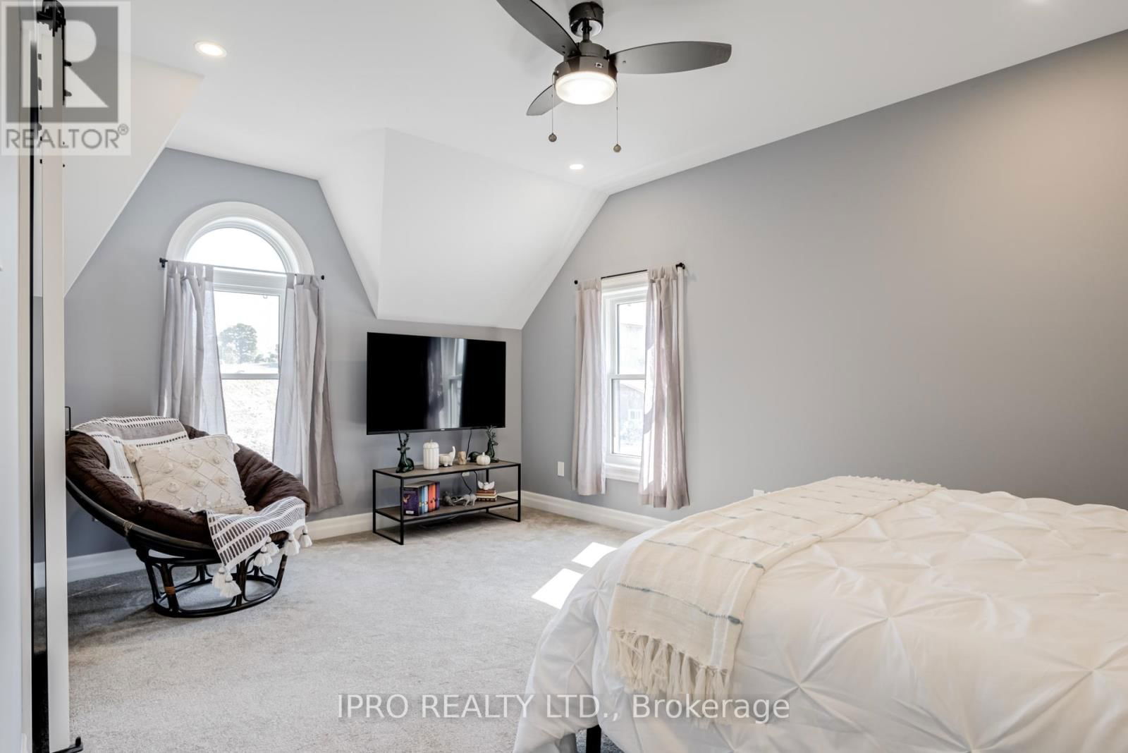 403428 GREY RD 4 ROAD Image 11