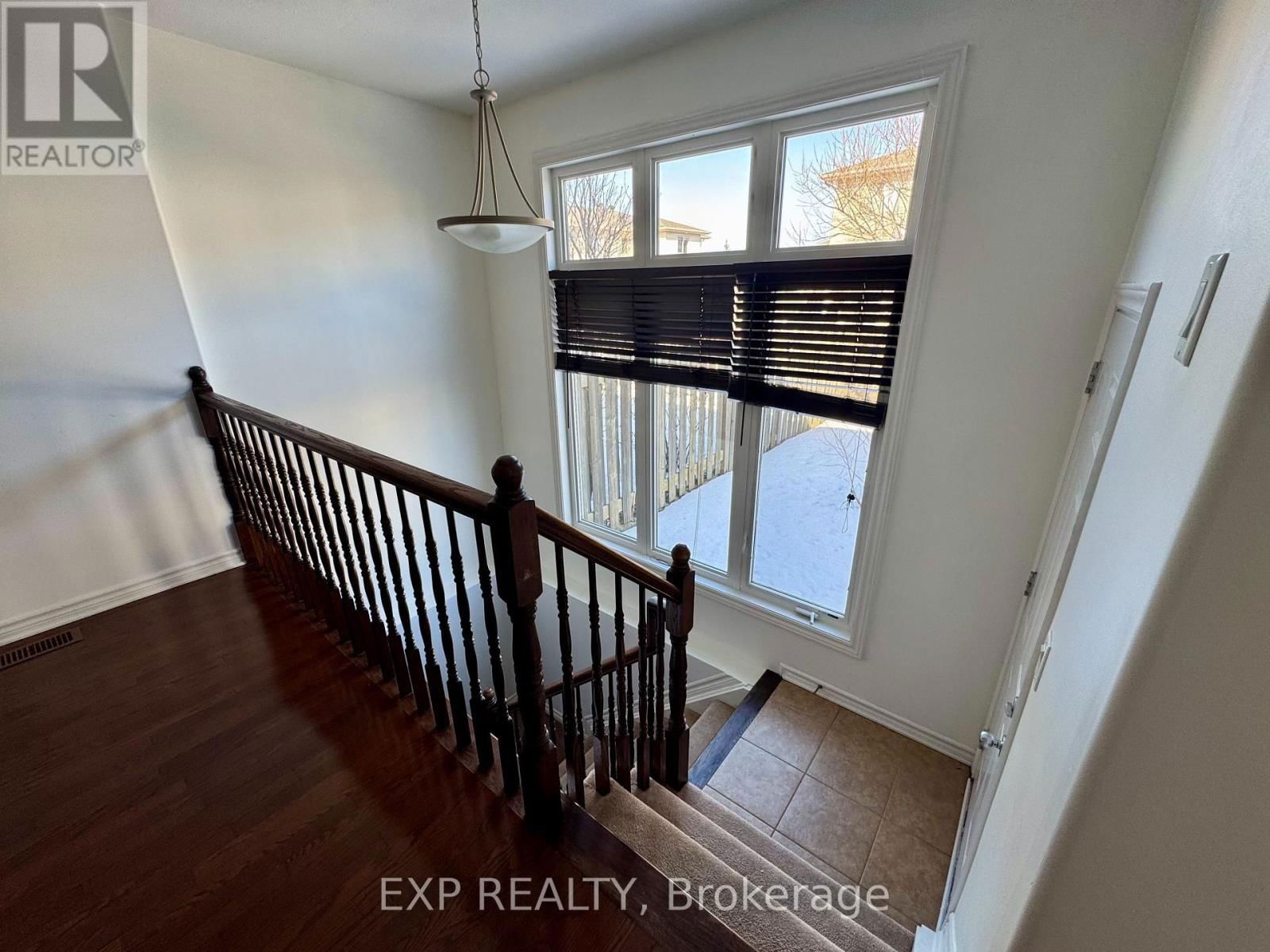 963 LINARIA WALK Image 12