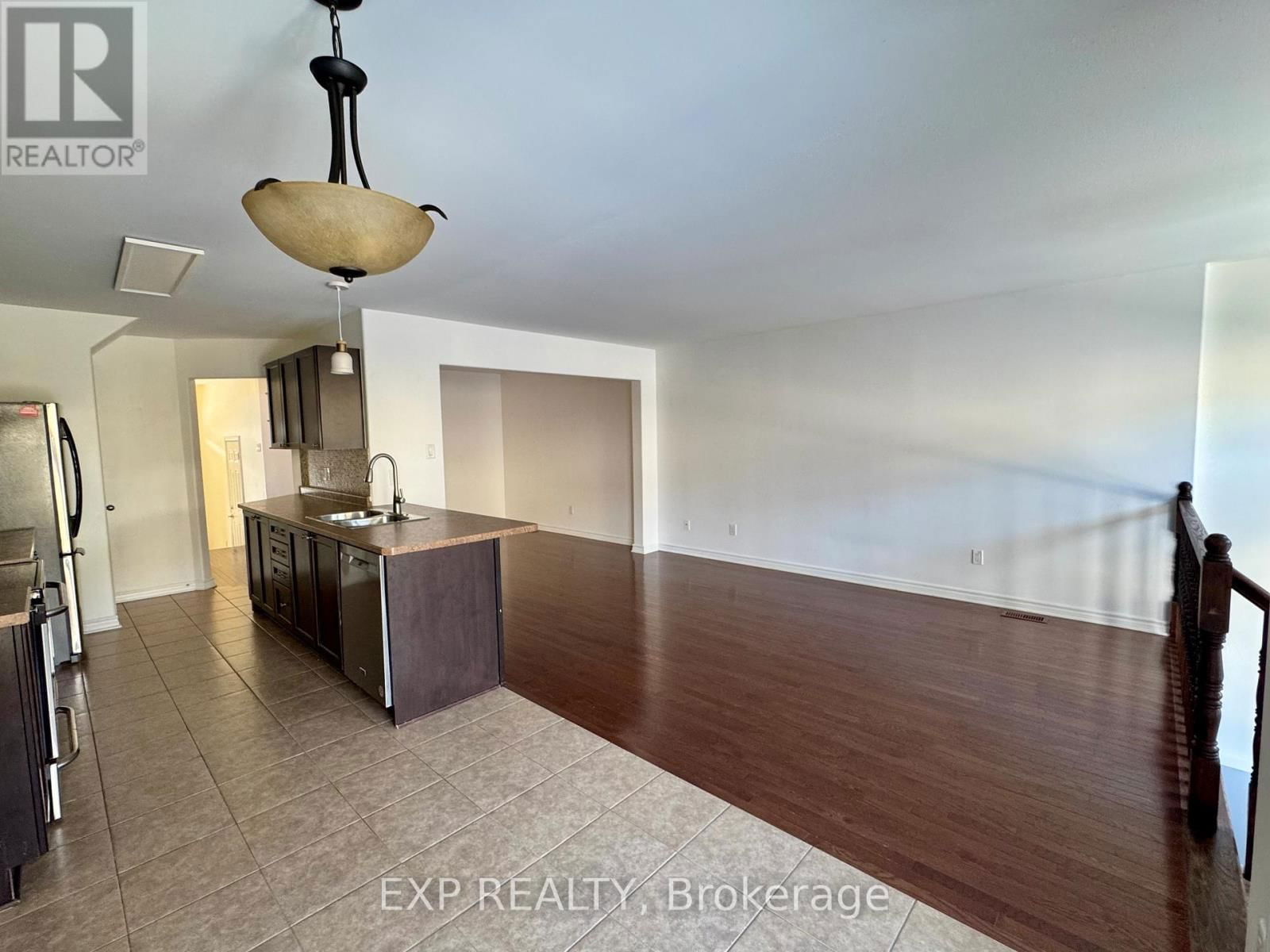 963 LINARIA WALK Image 4