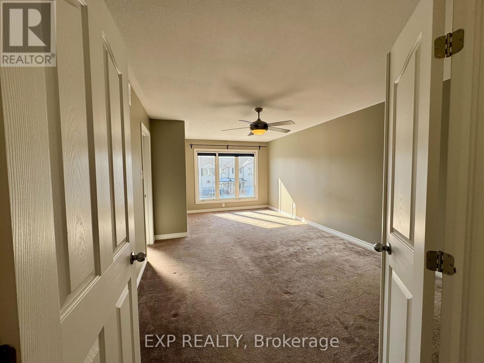 963 LINARIA WALK Image 7