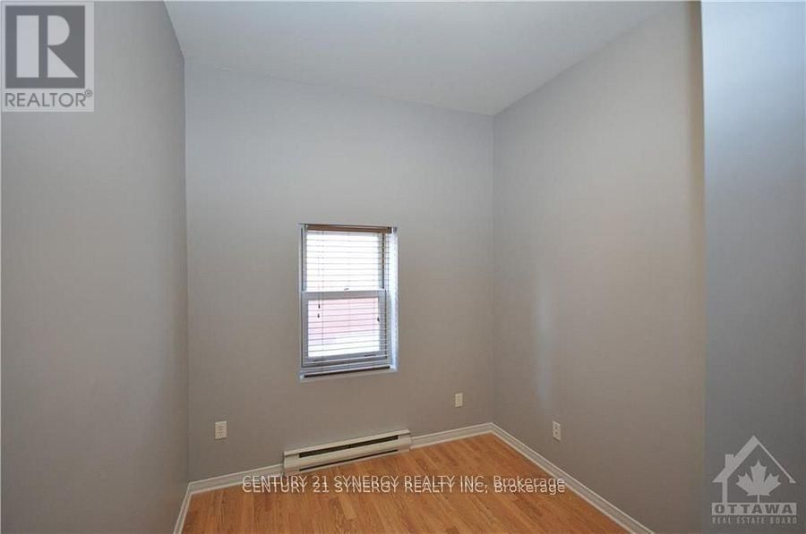 6 - 450 MACLAREN STREET Image 7