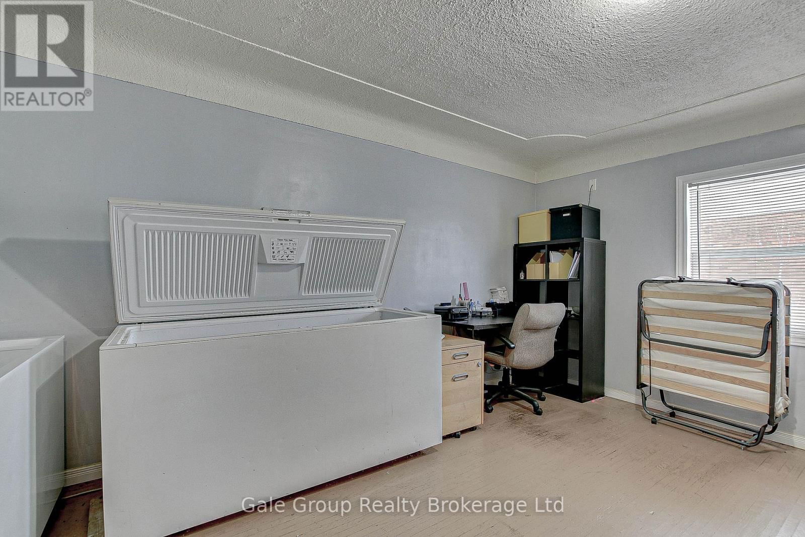 18 ELGIN STREET Image 12