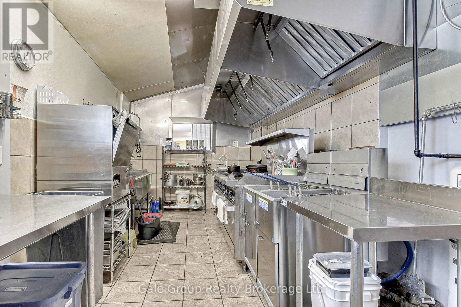 18 ELGIN STREET Image 14