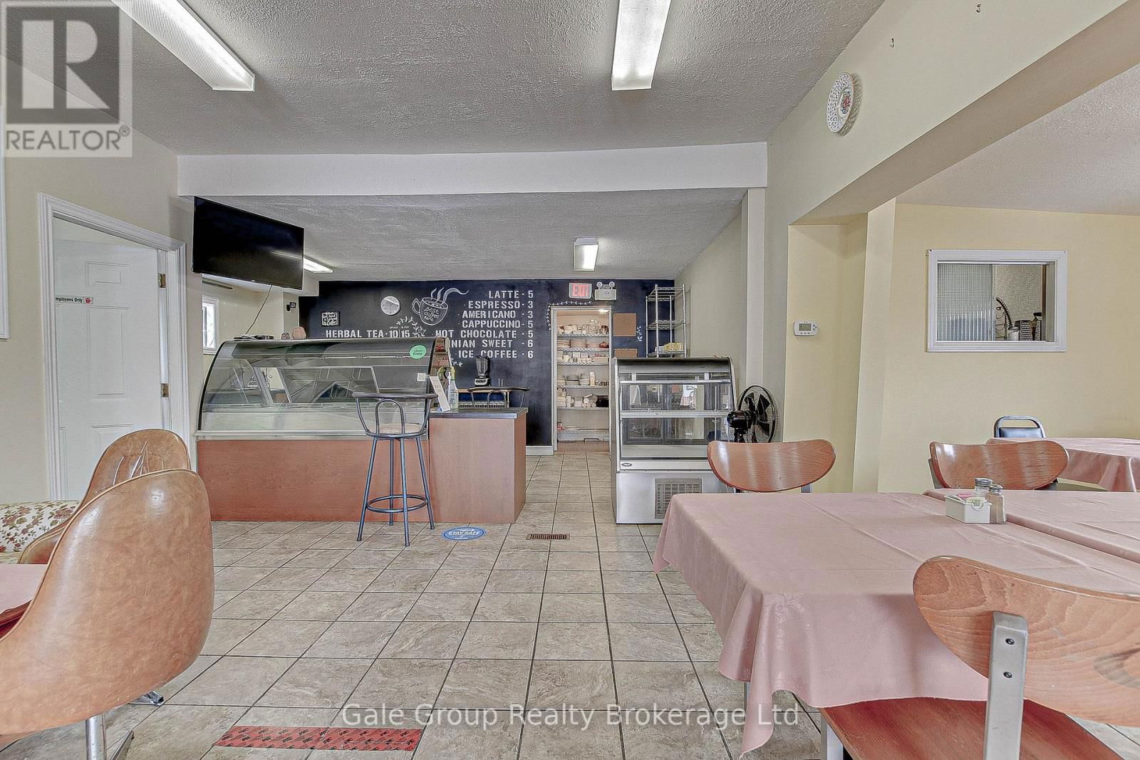 18 ELGIN STREET Image 8